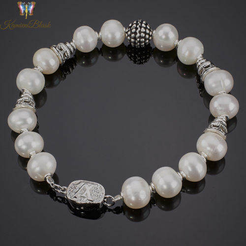 Bransoletka z białych pereł w srebrze oksydowanym