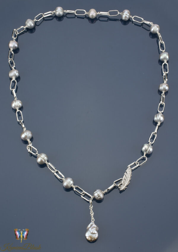 Naszyjnik ze srebrnych pereł naturalnych