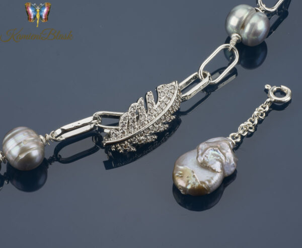 Naszyjnik ze srebrnych pereł naturalnych