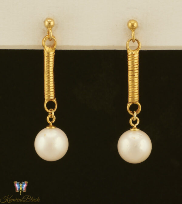 Kolczyki z białą, okrągłą perłą