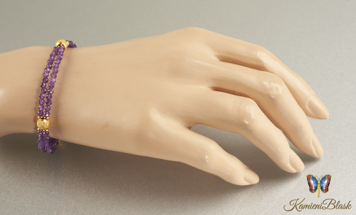 Bransoletka z drobniutkich ametystów w złoconej oprawie