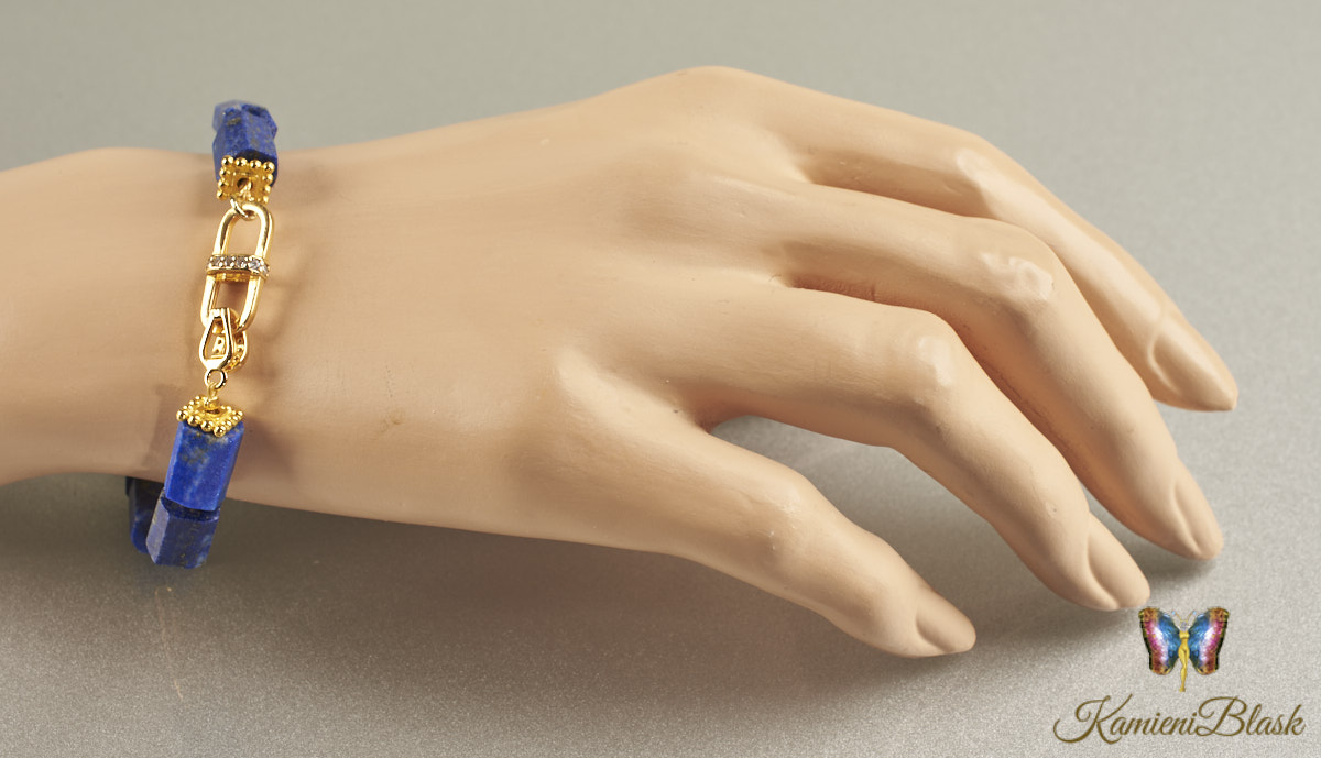 Bransoletka z lapisu lazuli i łezkami iolitu