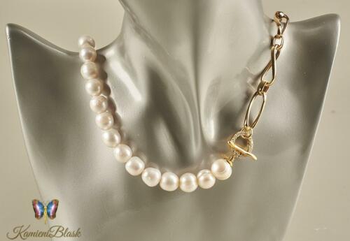 Naszyjnik z pereł naturalnych w złoconej oprawie