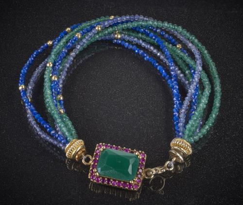 Szmaragdy, iolit i lapis lazuli
